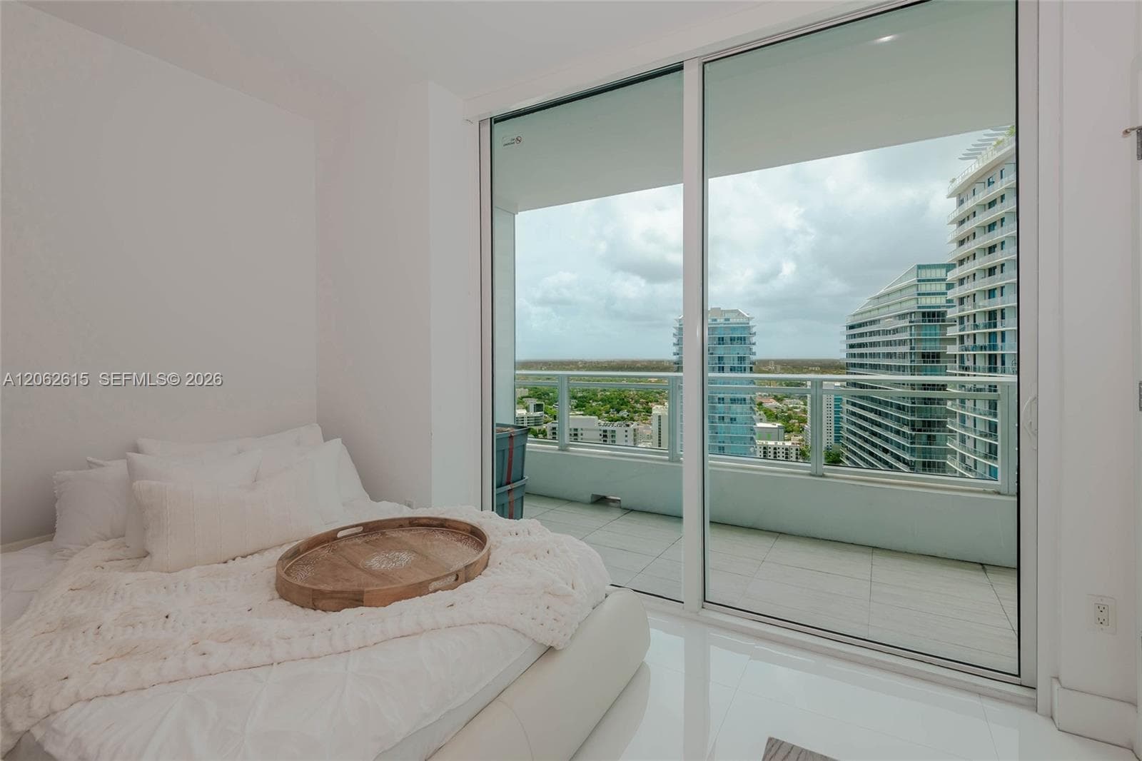 1080 Brickell Ave # 3405, Miami, FL 33131 photo 4