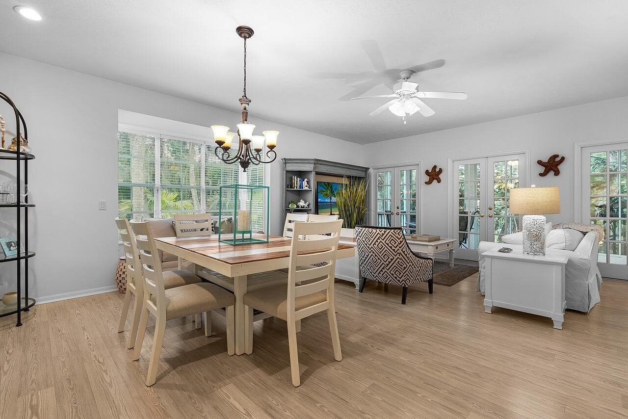 1260 PALMETTO Court # 106, Vero Beach, FL 32963