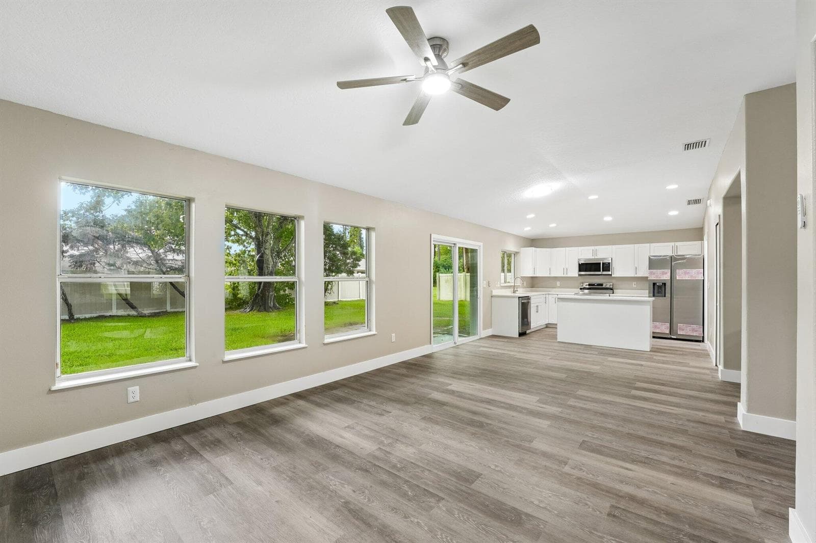 19 Emerson Drive, Palm Coast, FL 32164 photo 3