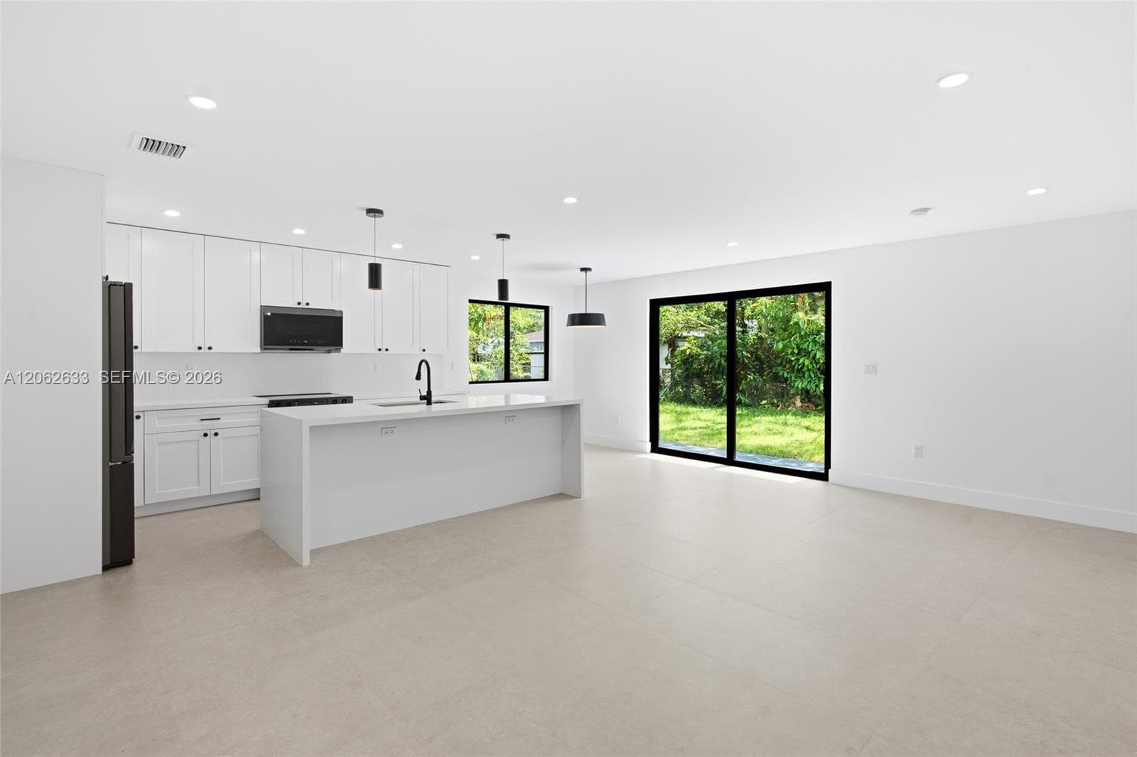 6421 SW 59th Ave, South Miami, FL 33143 photo 2