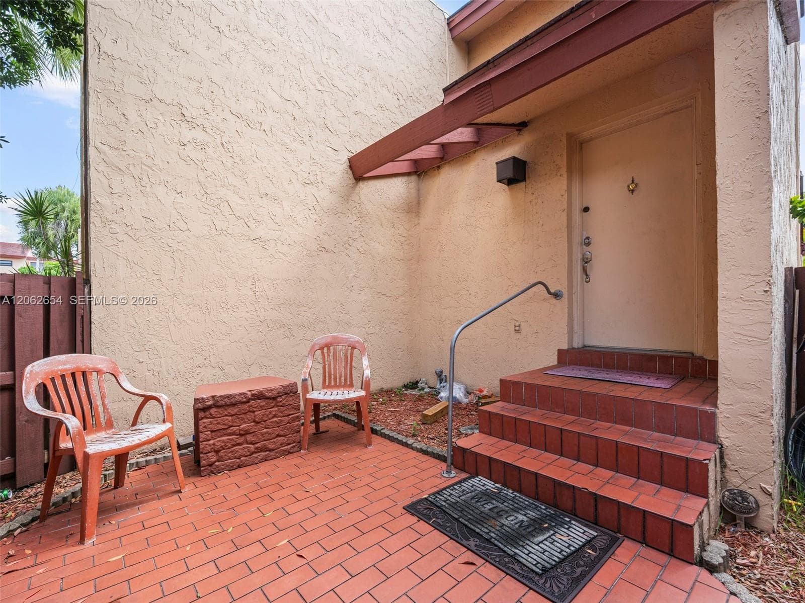 291 W Park Dr # 9-201, Miami, FL 33172 photo 2