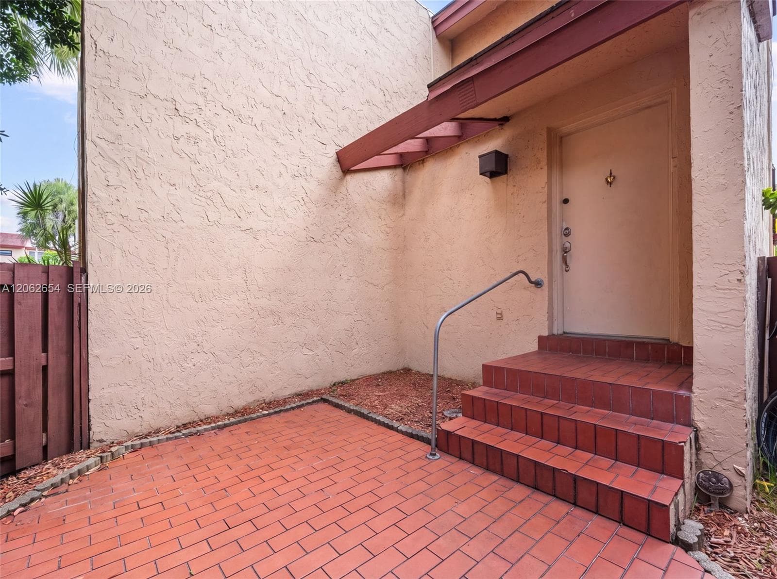 291 W Park Dr # 9-201, Miami, FL 33172 photo 3