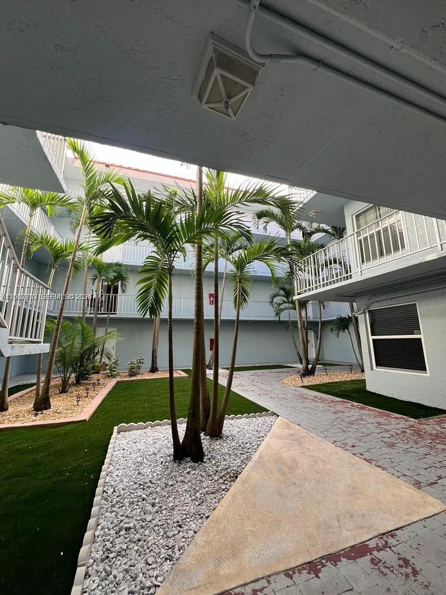 405 S Pine Island Rd # 401D, Plantation, FL 33324 photo 2
