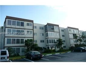 4047 NW 16th St # 104, Lauderhill, FL 33313