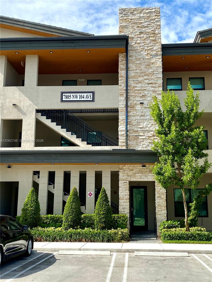 7805 NW 104th Ave # 25, Doral, FL 33178 photo 2