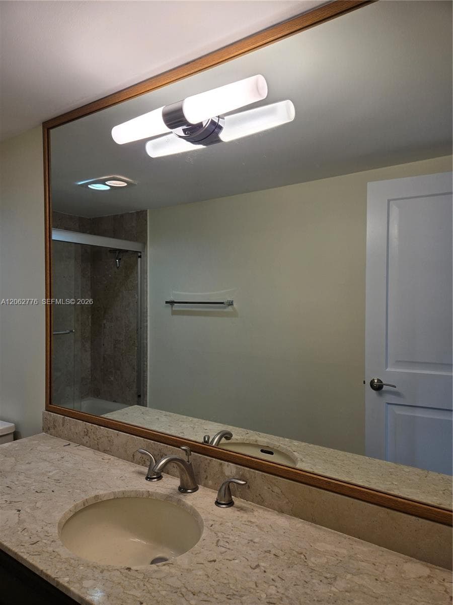 1800 NE 114th St # 911, Miami, FL 33181 photo 4