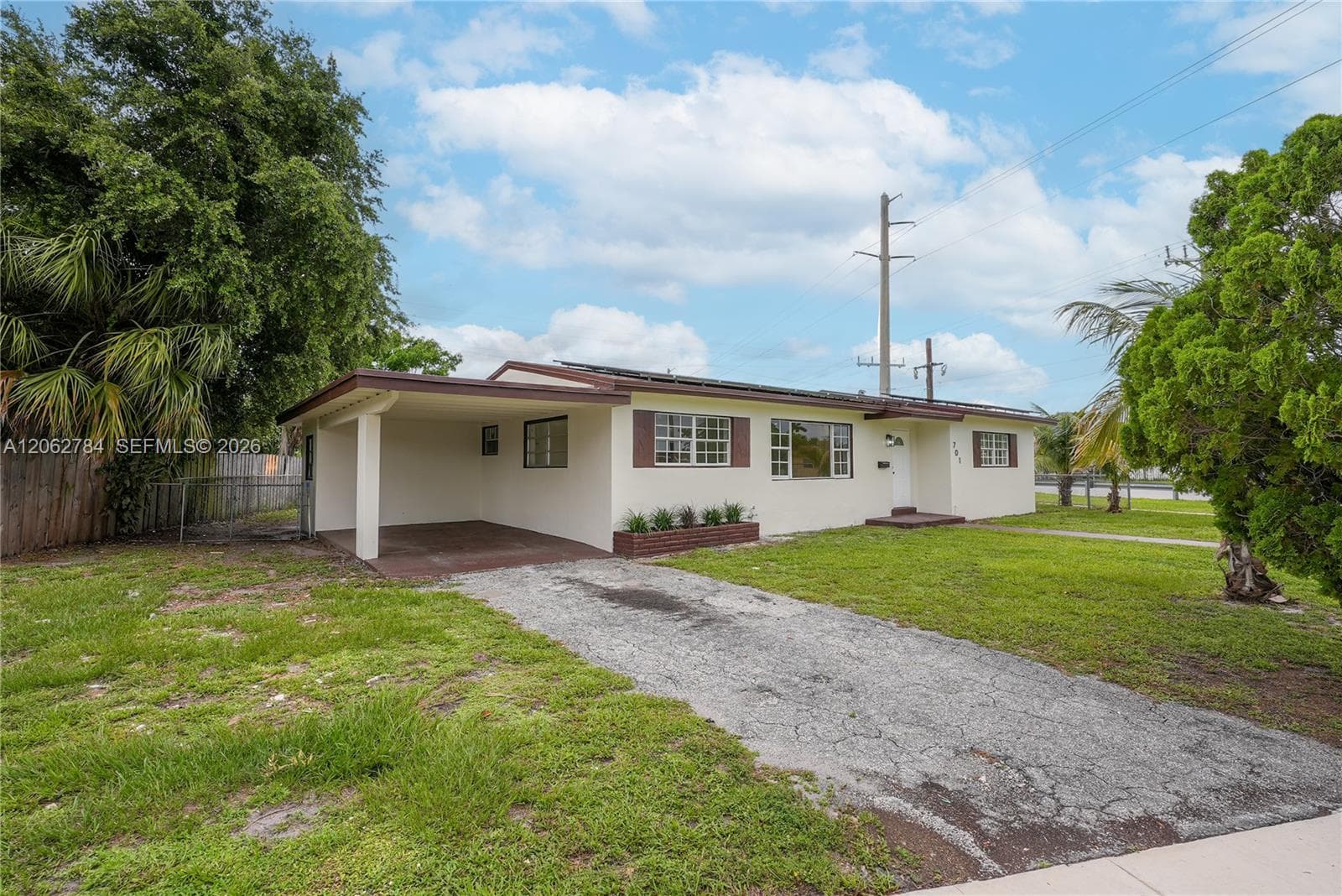 701 NW 176th terrace, Miami Gardens, FL 33169 photo 3