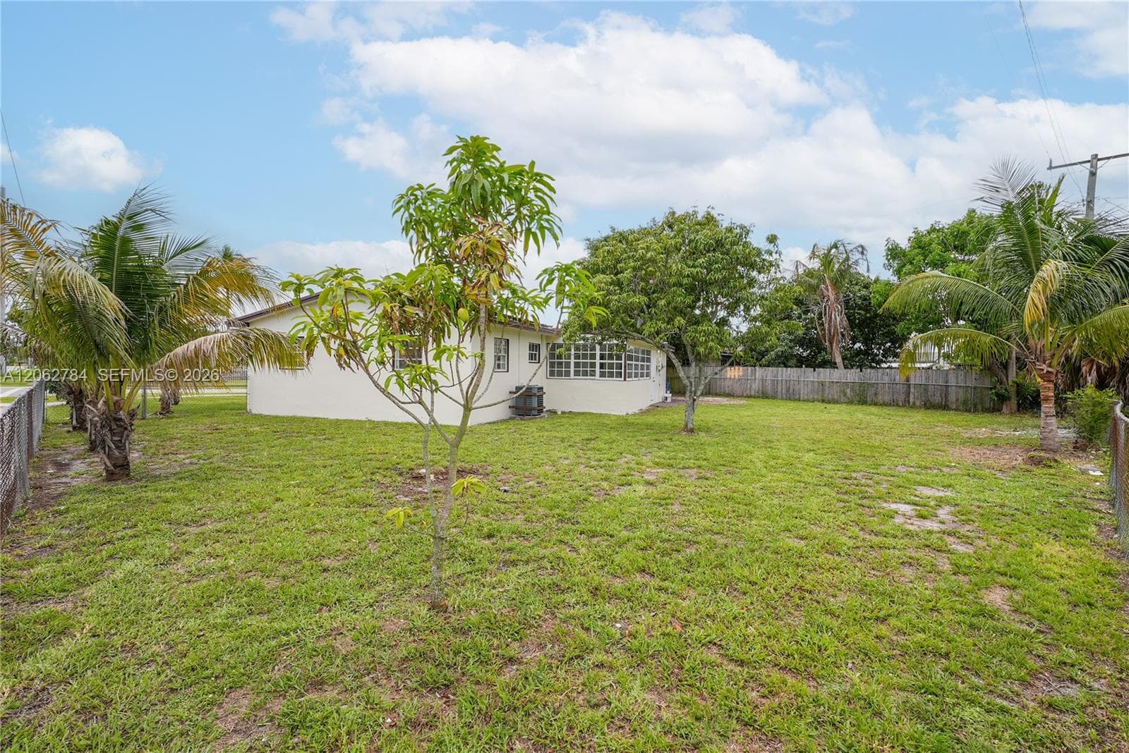 701 NW 176th terrace, Miami Gardens, FL 33169 photo 5