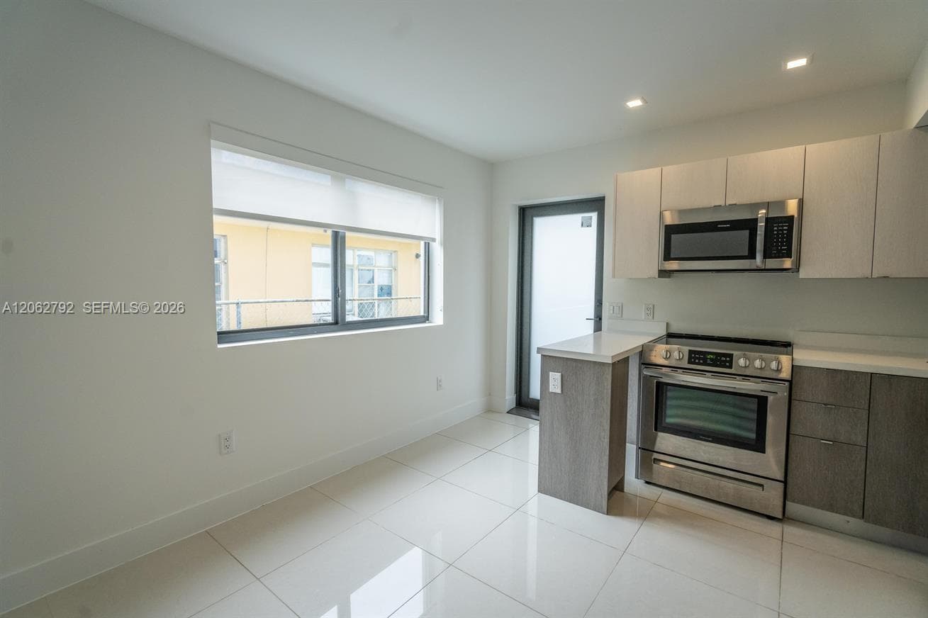 1971 Bay Dr # 110, Miami Beach, FL 33141 photo 5