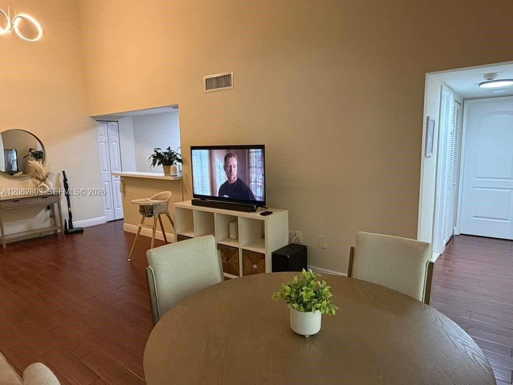 9417 Fontainebleau Blvd # 212-27, Miami, FL 33172 photo 5