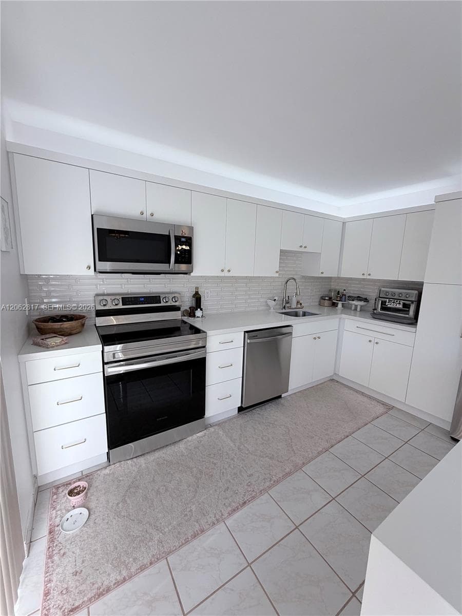 17000 NW 67th Ave # 112, Hialeah, FL 33015 photo 3