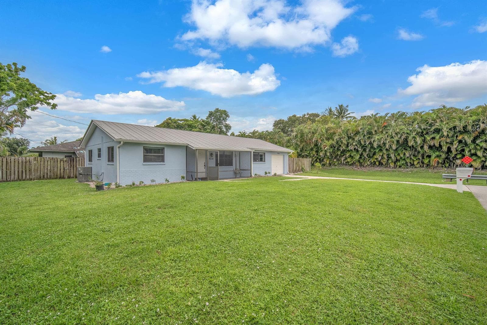 9240 HONEYWELL Road, Lake Worth, FL 33467 photo 2