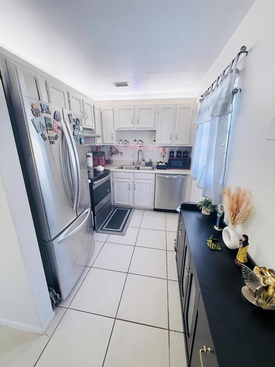 40 WOODLAND Drive # 105, Vero Beach, FL 32962 photo 5