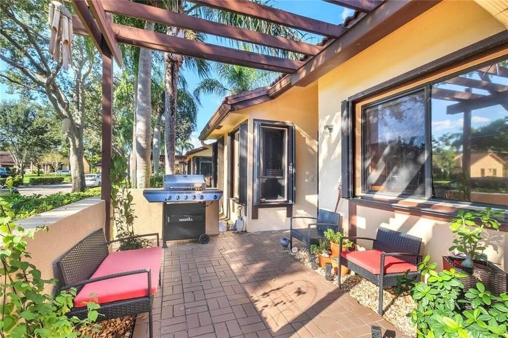 7212 PRIMROSE Lane # 7212, Tamarac, FL 33321 photo 2