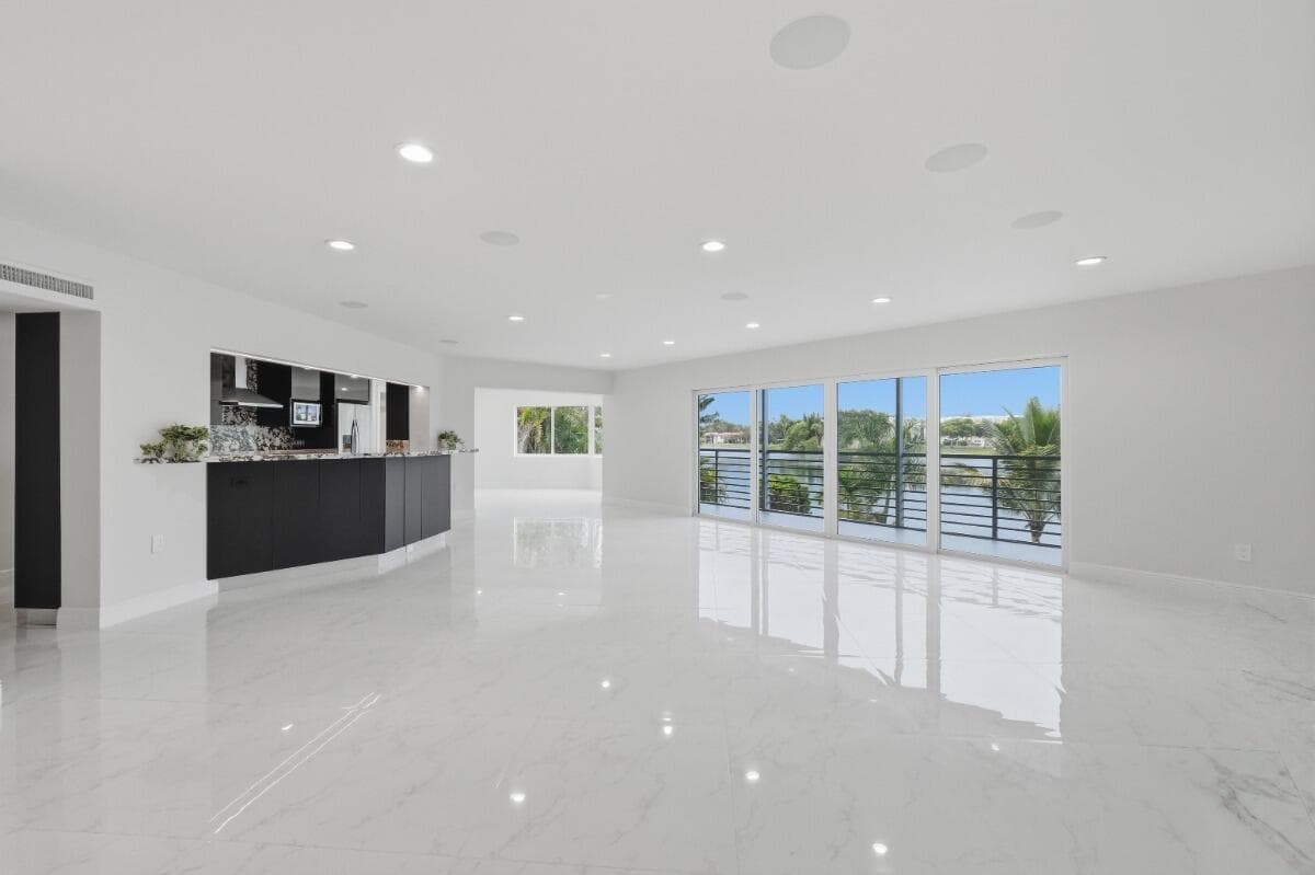 877 NE 195TH Street # 222, Miami, FL 33179