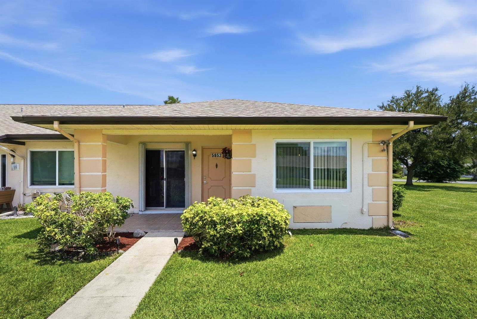 5852 Dream Court # 35D, Fort Pierce, FL 34982 photo 2