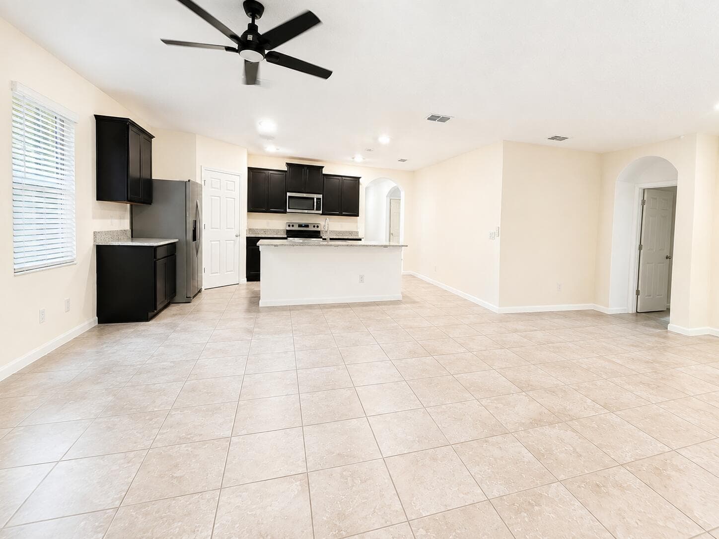 9224 POTOMAC Drive, Fort Pierce, FL 34945 photo 2