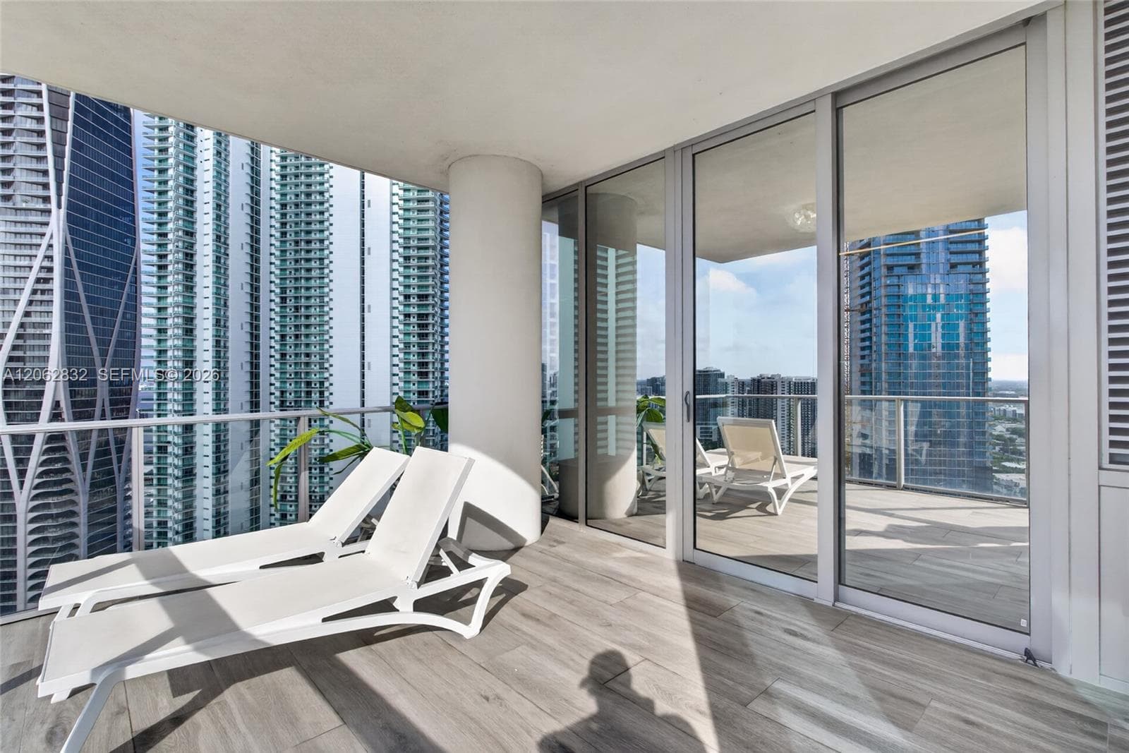 851 NE 1st Ave # 3201, Miami, FL 33132 photo 2