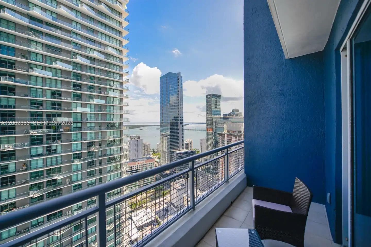 60 SW 13th St # 3814, Miami, FL 33130 photo 2