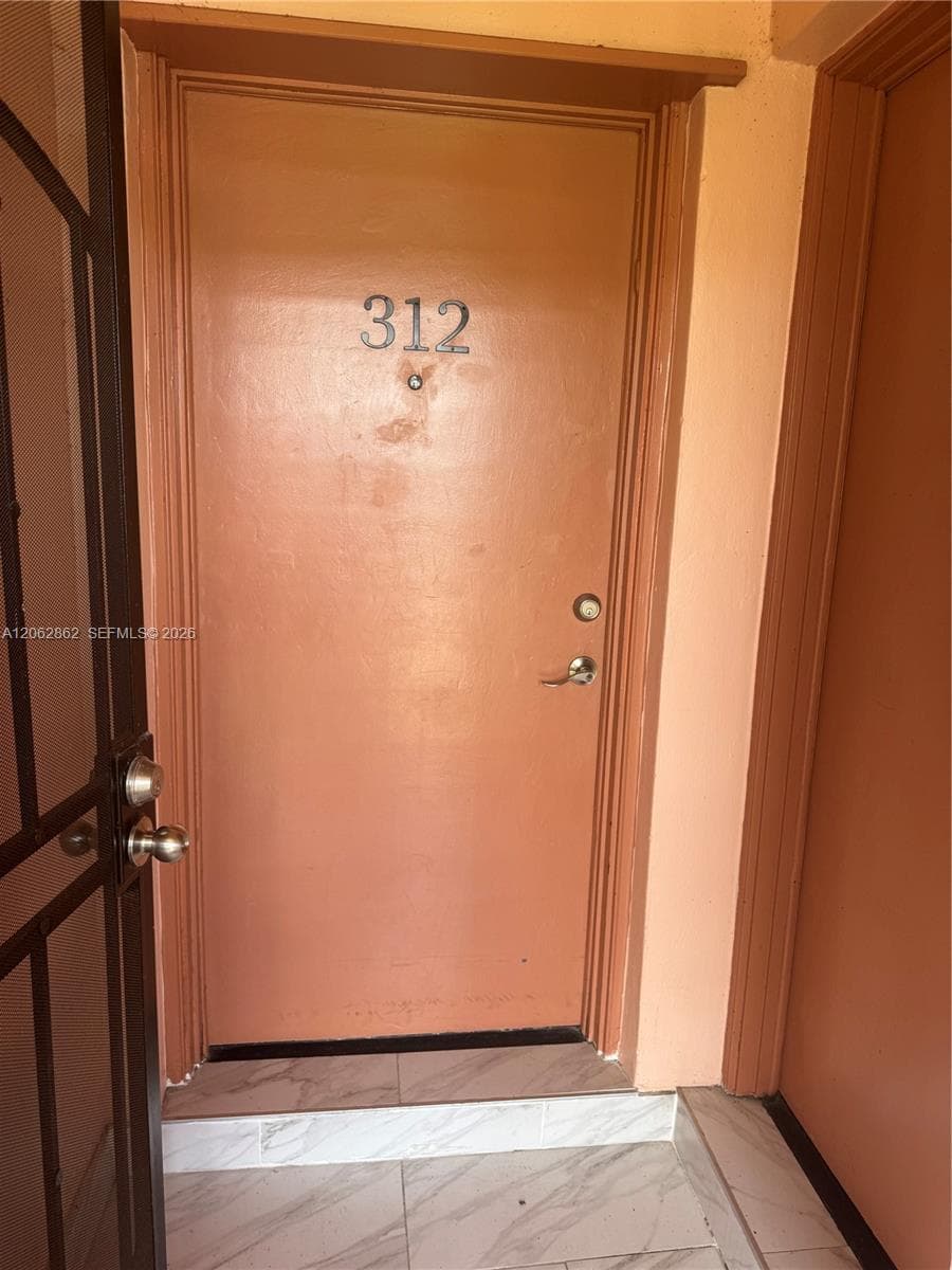 19001 NE 14th Ave # 312, Miami, FL 33179 photo 2