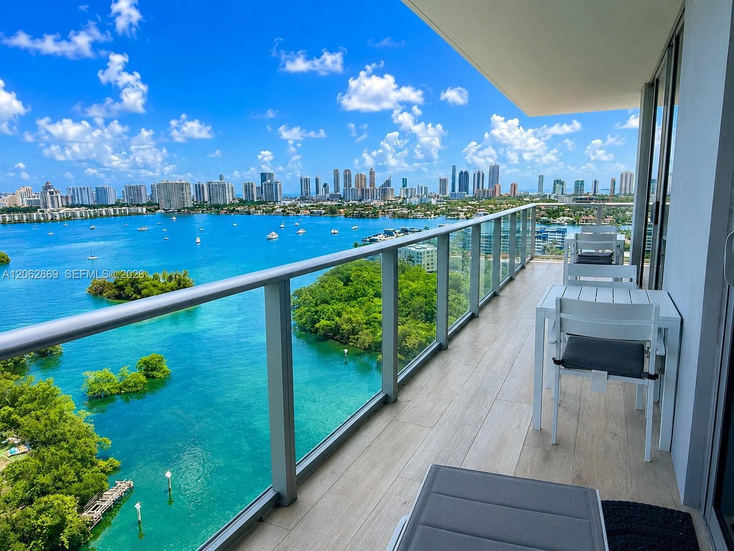 16385 Biscayne Blvd # 2007, North Miami Beach, FL 33160 photo 2