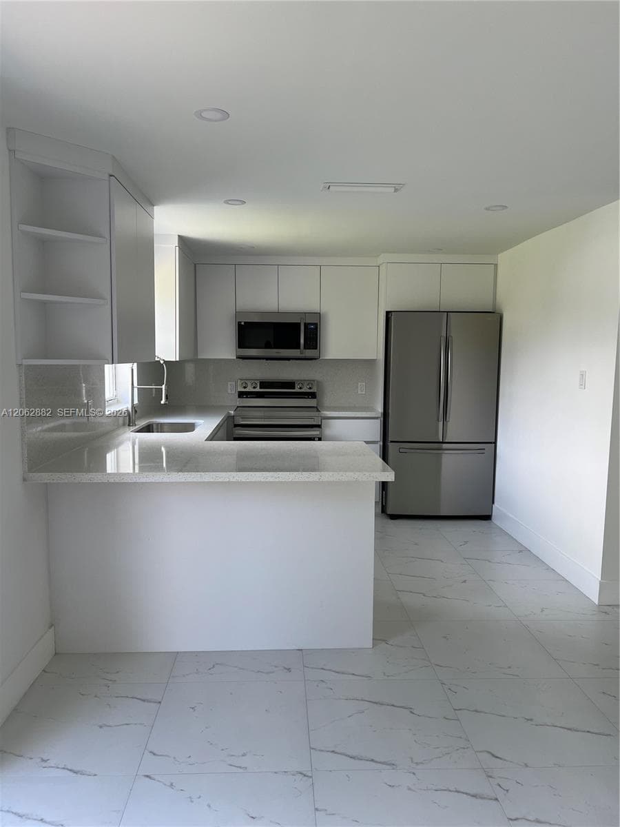 705 E 20th St, Hialeah, FL 33013 photo 4