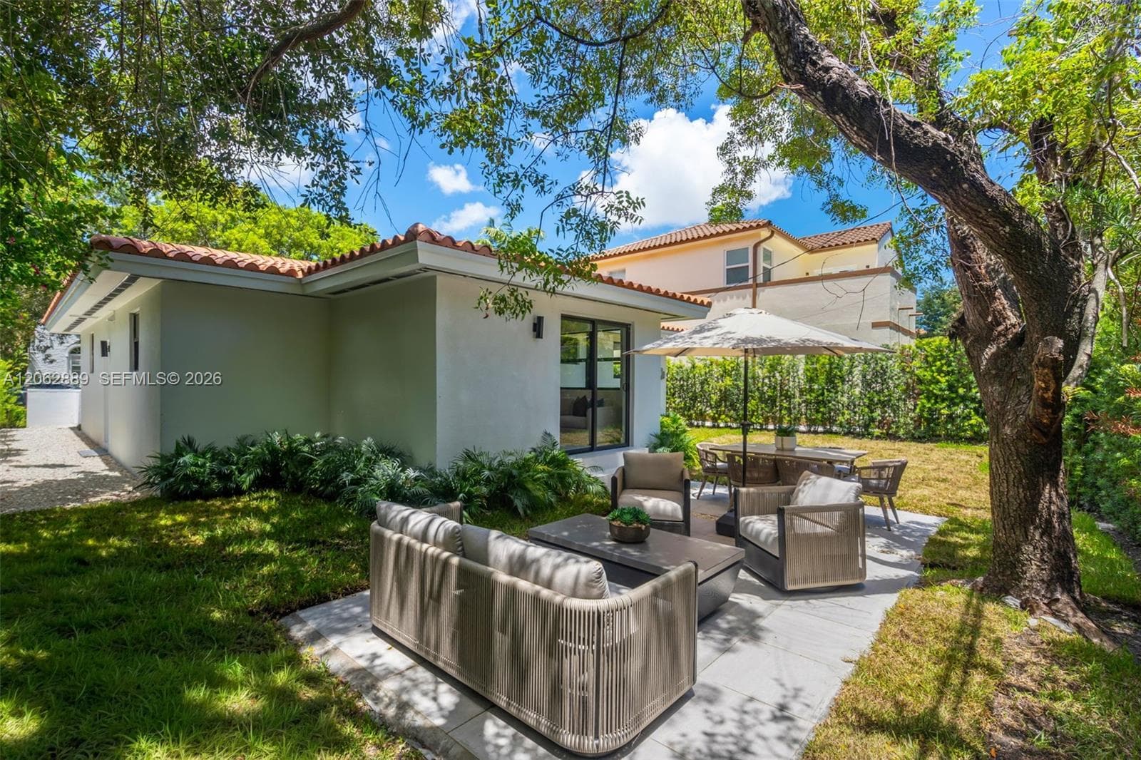 536 Minorca Ave, Coral Gables, FL 33134 photo 5