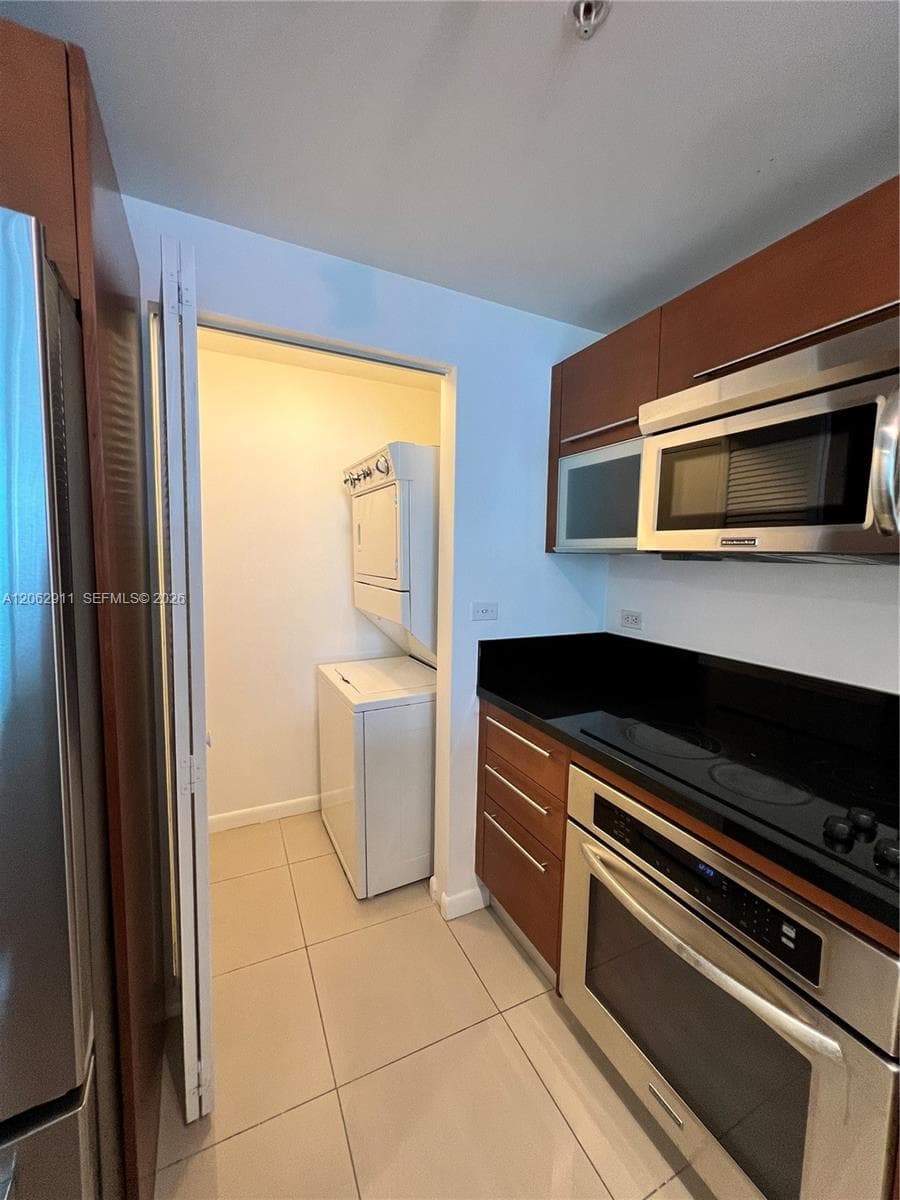 244 Biscayne Blvd # 2609, Miami, FL 33132 photo 5