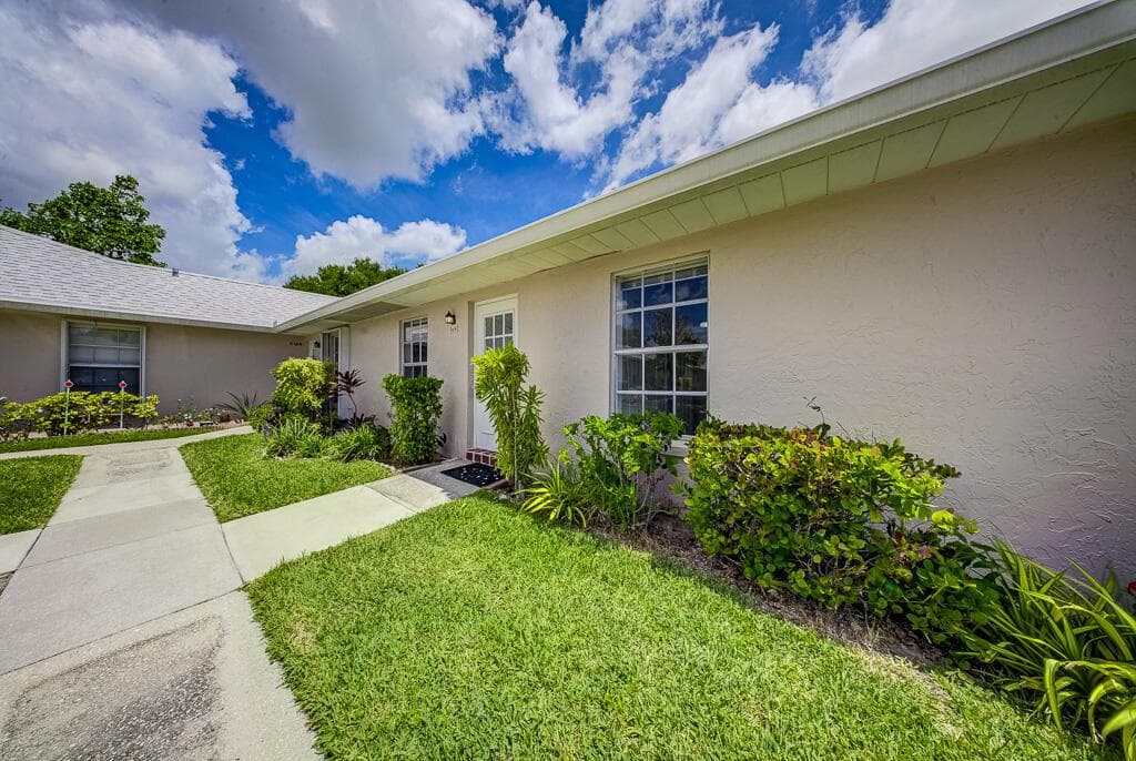 546 Covered Bridge Boulevard # A, Lake Worth, FL 33467 photo 3