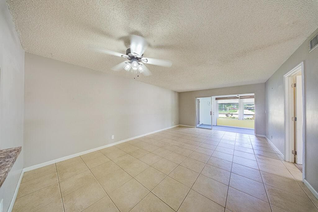546 Covered Bridge Boulevard # A, Lake Worth, FL 33467 photo 4