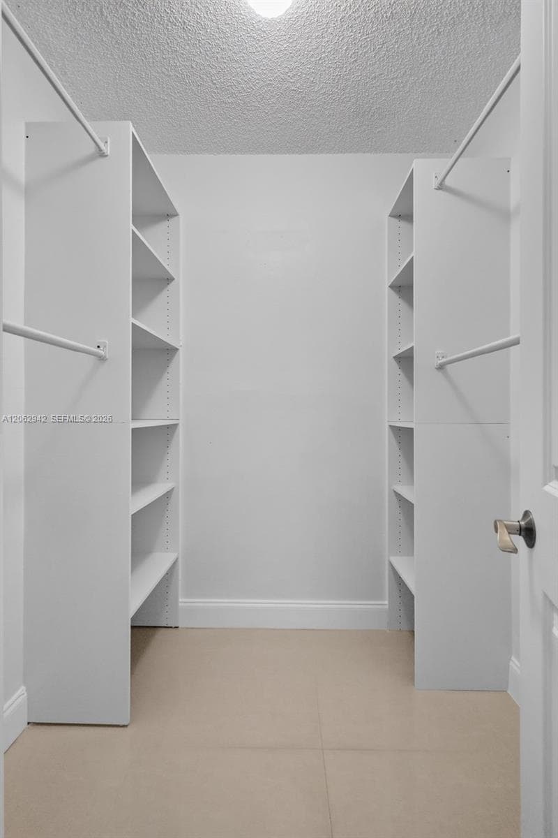 4000 NE 170th St # 606, North Miami Beach, FL 33160 photo 3