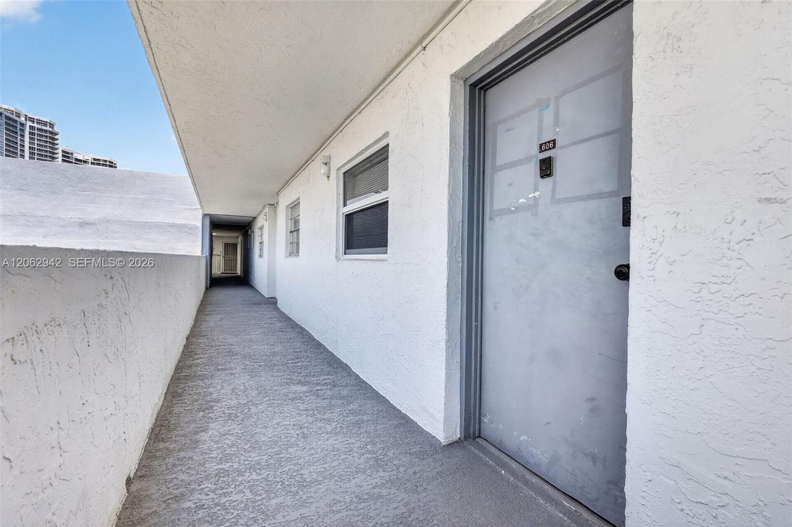 4000 NE 170th St # 606, North Miami Beach, FL 33160 photo 4
