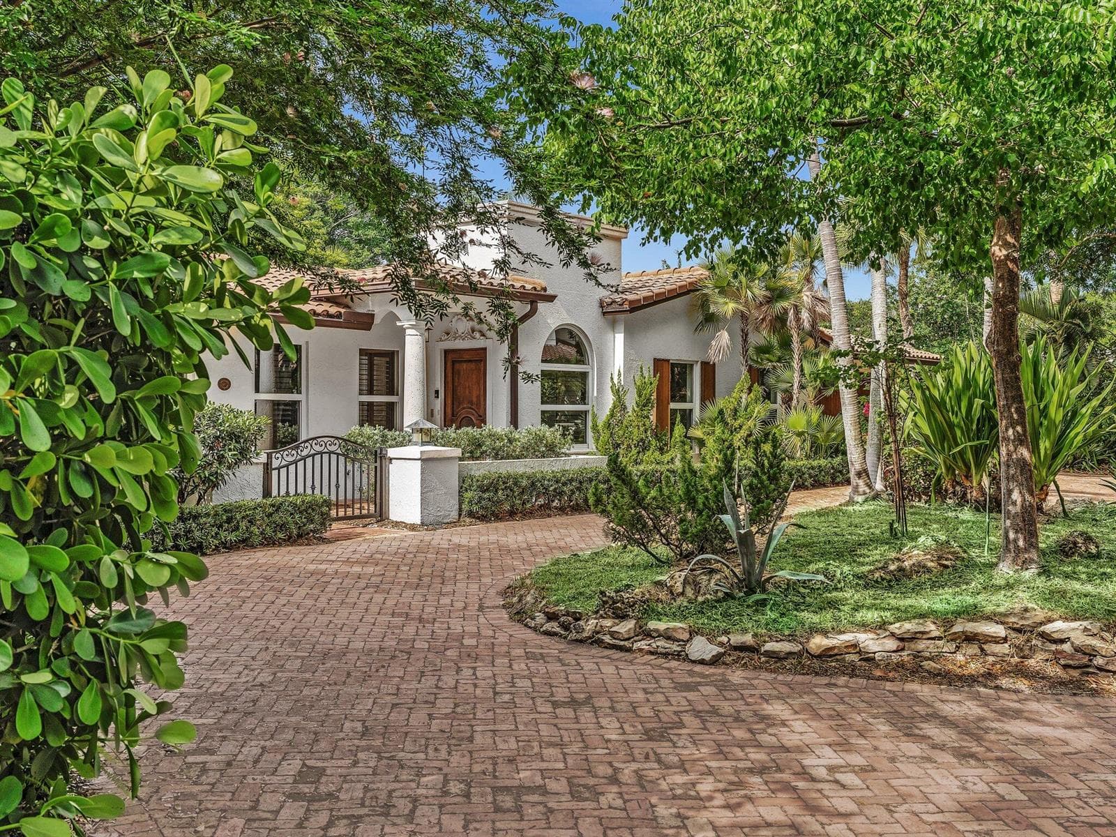 898 Azalea Street, Boca Raton, FL 33486