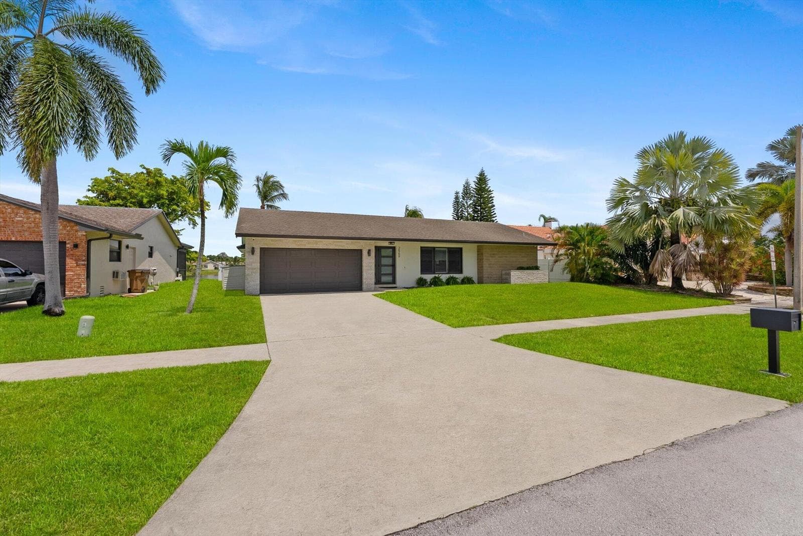 2569 SW 14th Court, Deerfield Beach, FL 33442 photo 4