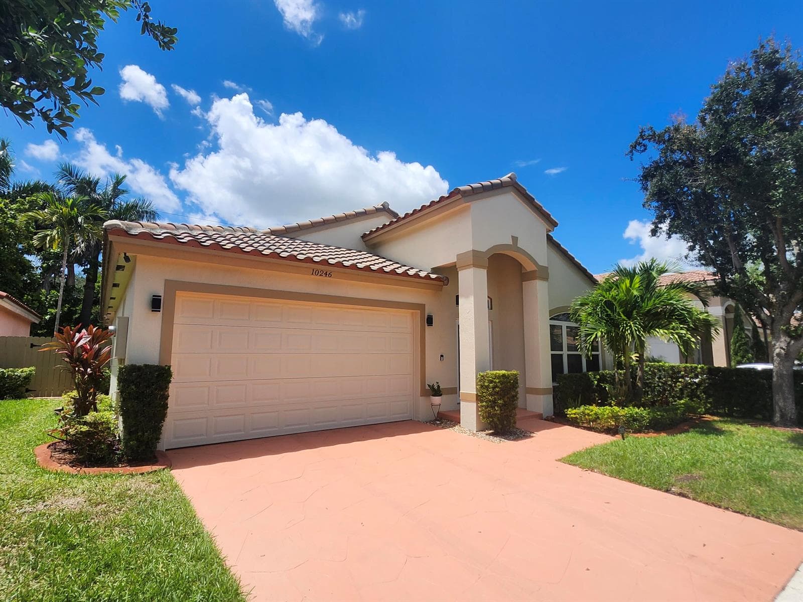 10246 SW 16th Court, Pembroke Pines, FL 33025 photo 3