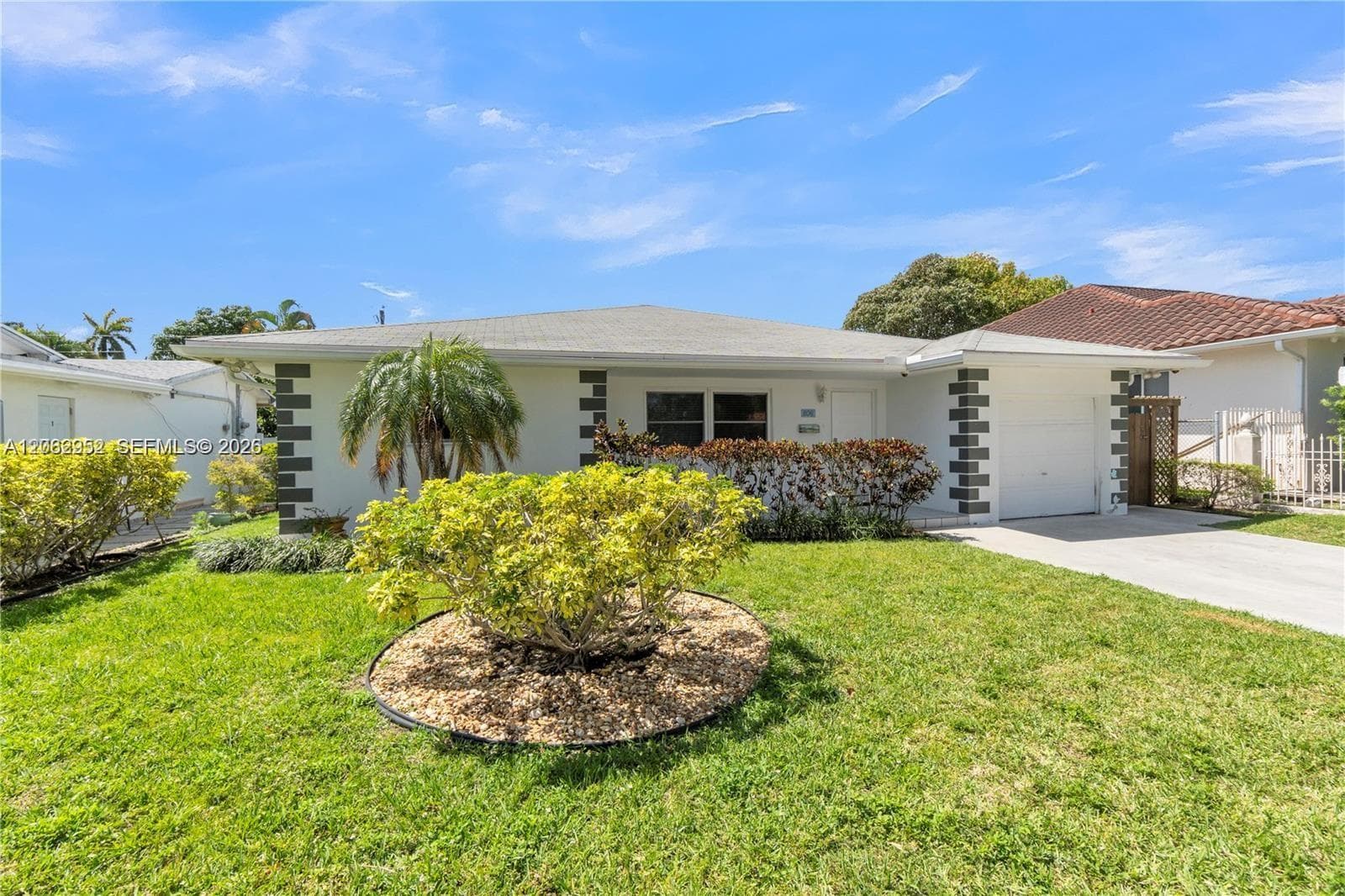 806 NE 4th St # ., Hallandale Beach, FL 33009 photo 2