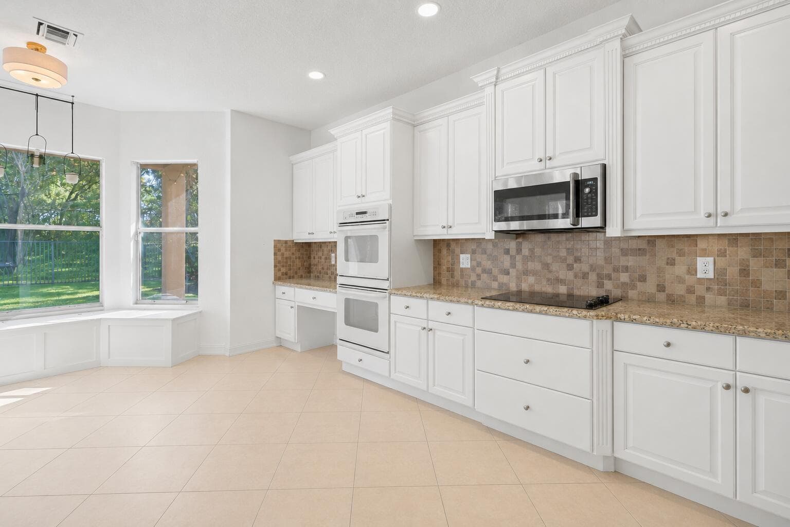 11394 MILLPOND GREENS Drive, Boynton Beach, FL 33473 photo 3