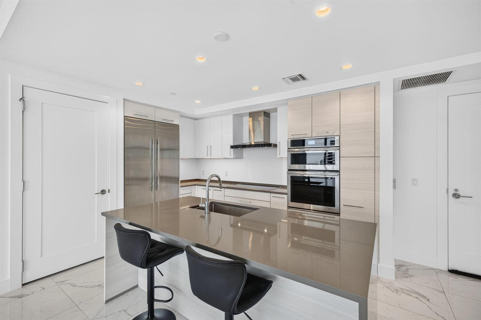 100 E Las Olas Boulevard # 1902, Fort Lauderdale, FL 33301 photo 3