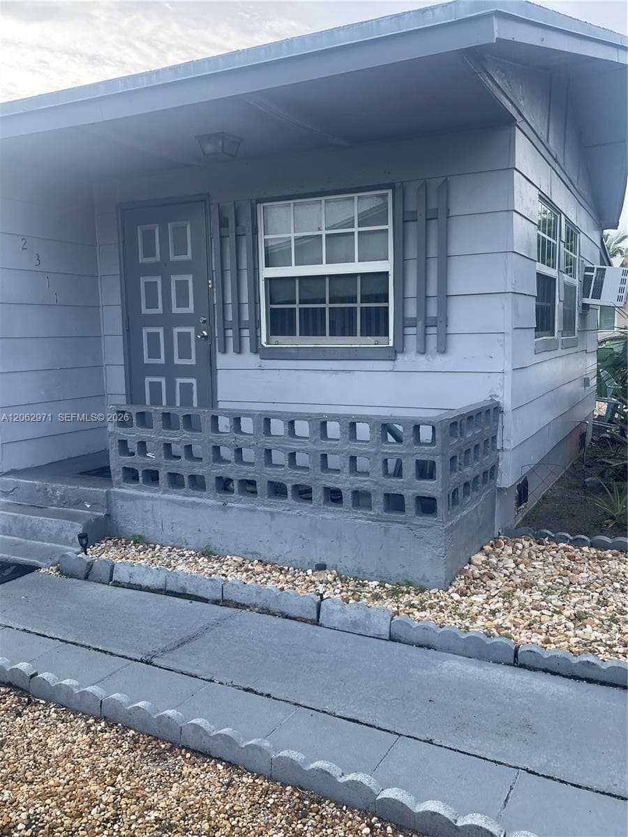 2311 NW 27th Ter, Fort Lauderdale, FL 33311 photo 2