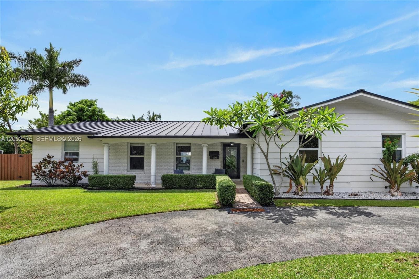 16840 SW 87th Ave, Palmetto Bay, FL 33157 photo 3