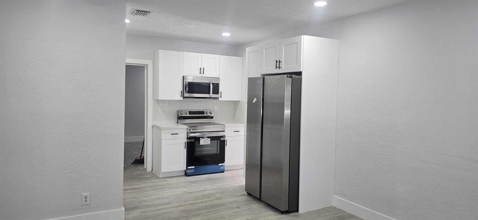 1101 NW 23RD Terrace, Fort Lauderdale, FL 33311 photo 4