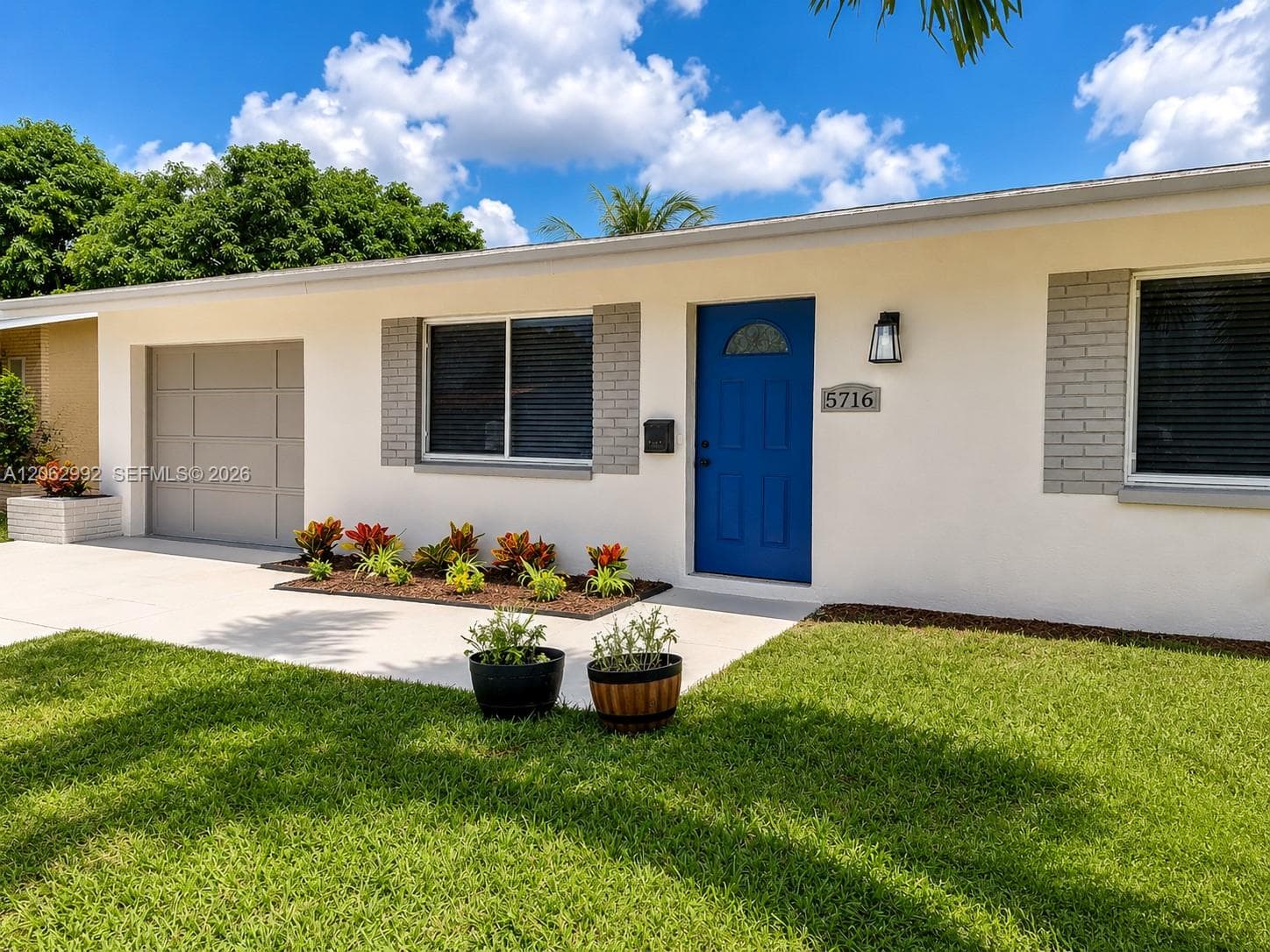 5716 NW 70th Ter, Tamarac, FL 33321 photo 2