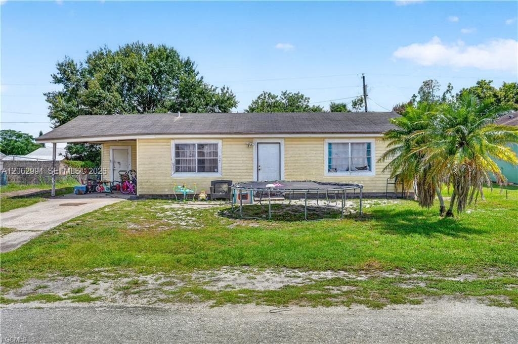 1132 Kentucky Ave, Clewiston, FL 33440
