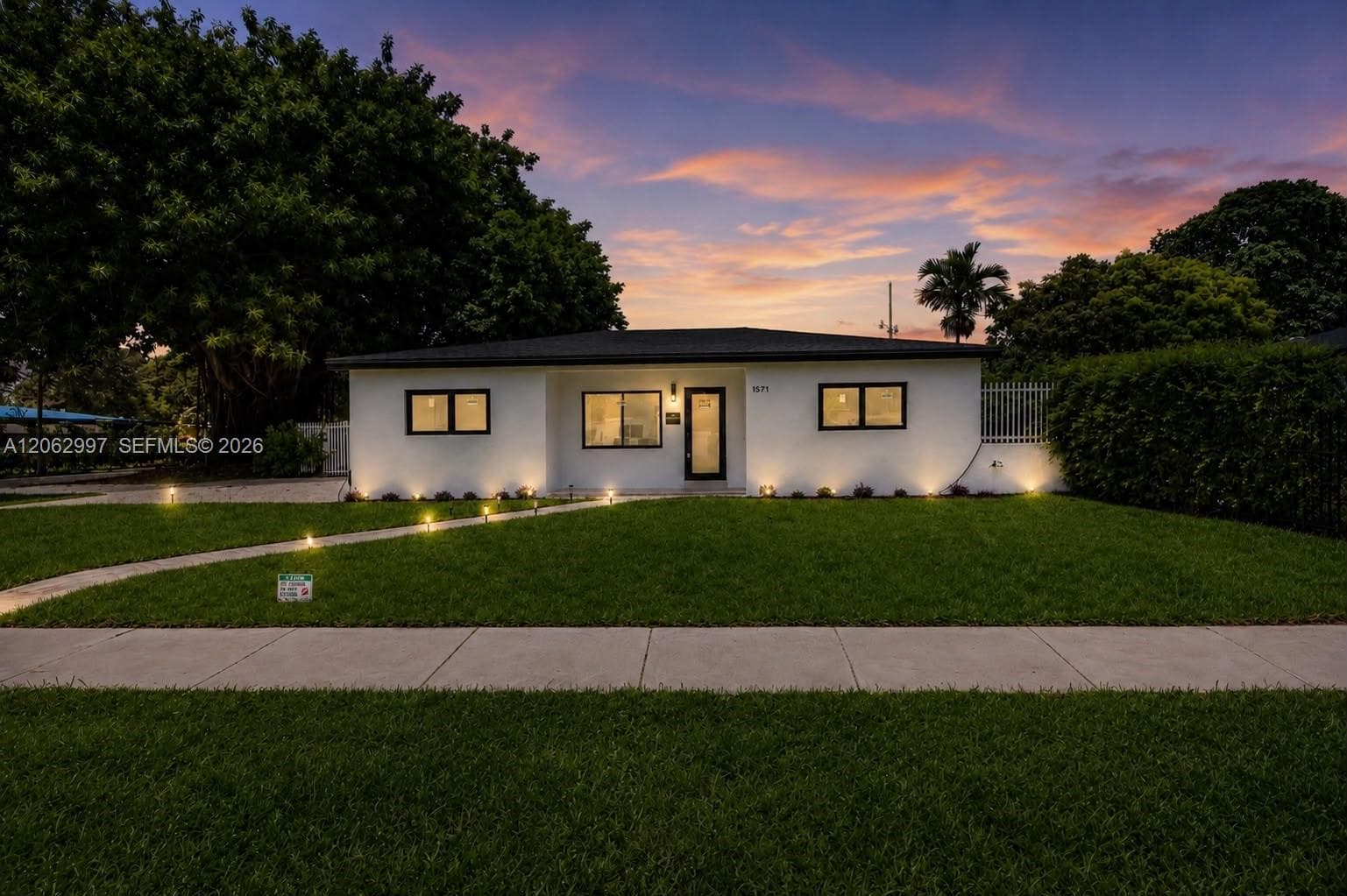 1571 NW 132nd St, Miami, FL 33167 photo 4