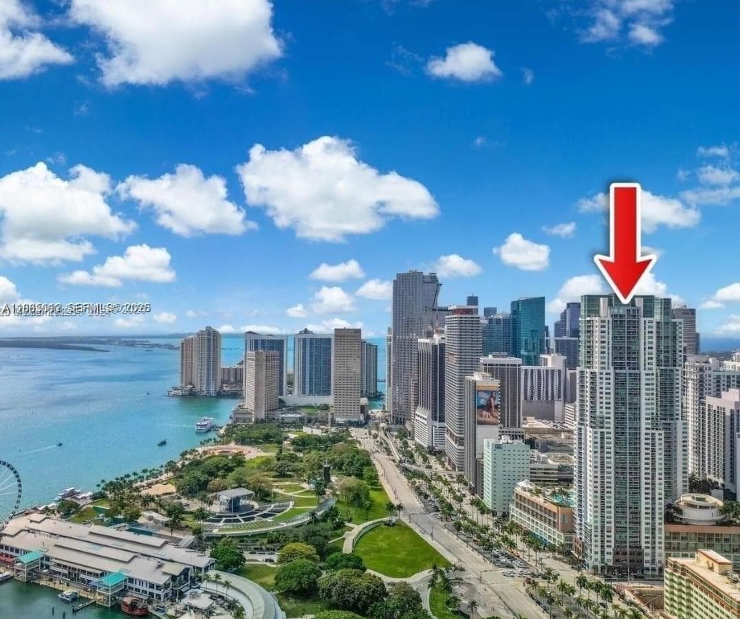 244 Biscayne Blvd # 440, Miami, FL 33132 photo 2