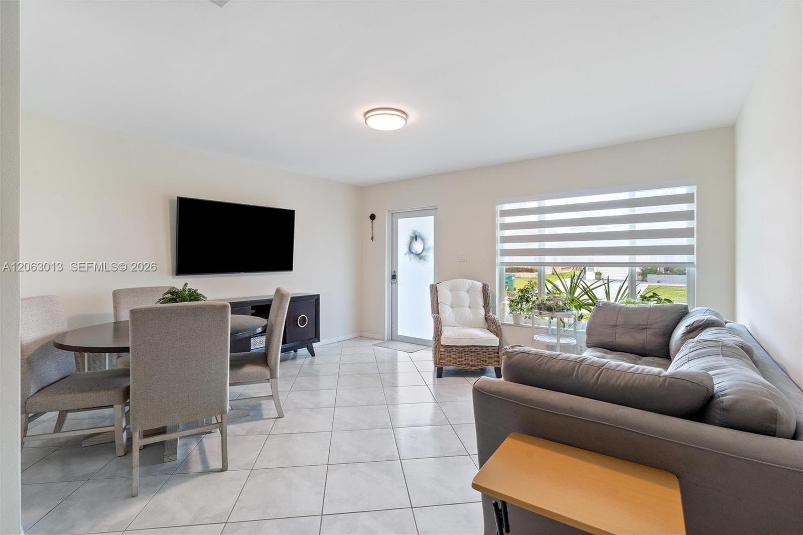 5713 NW 87th Ave, Tamarac, FL 33321 photo 2