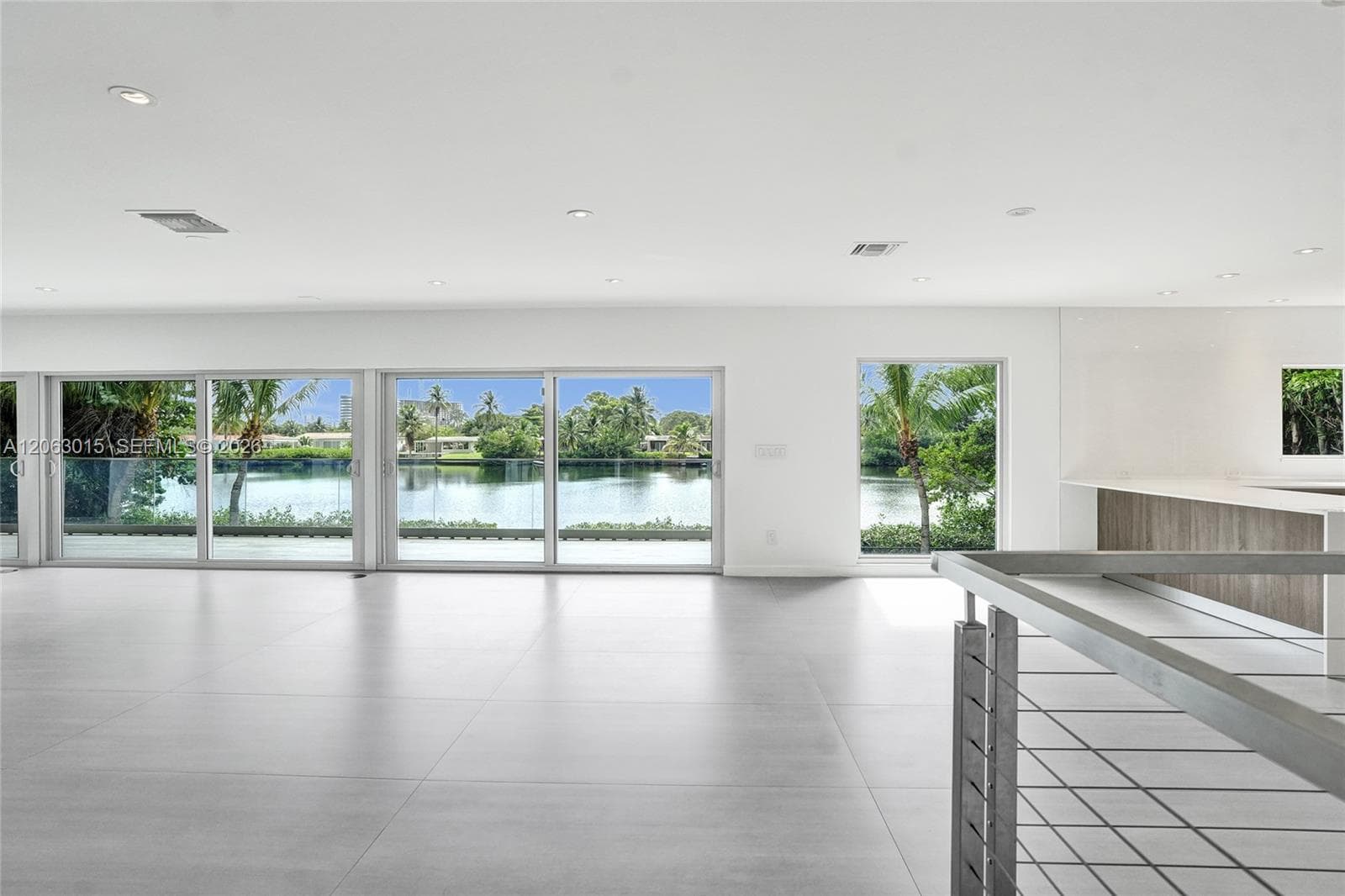 19231 NE 22nd Ave, Miami, FL 33180 photo 5
