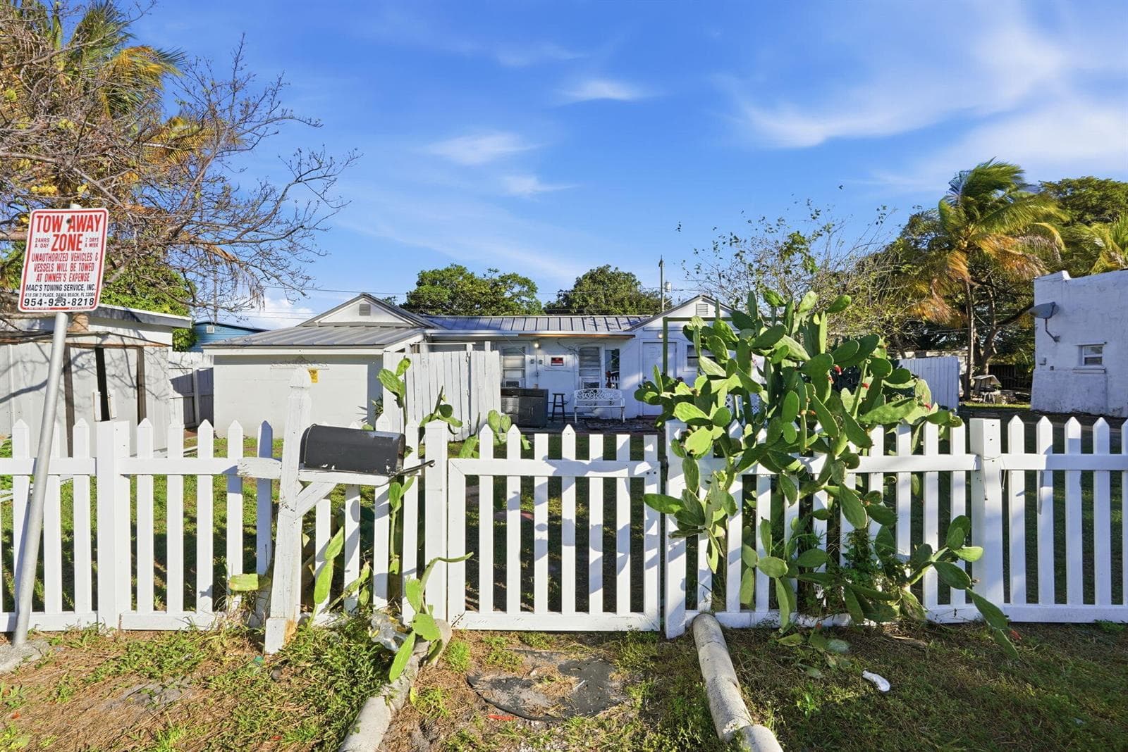 230 SW 14th Street, Dania Beach, FL 33004 photo 2