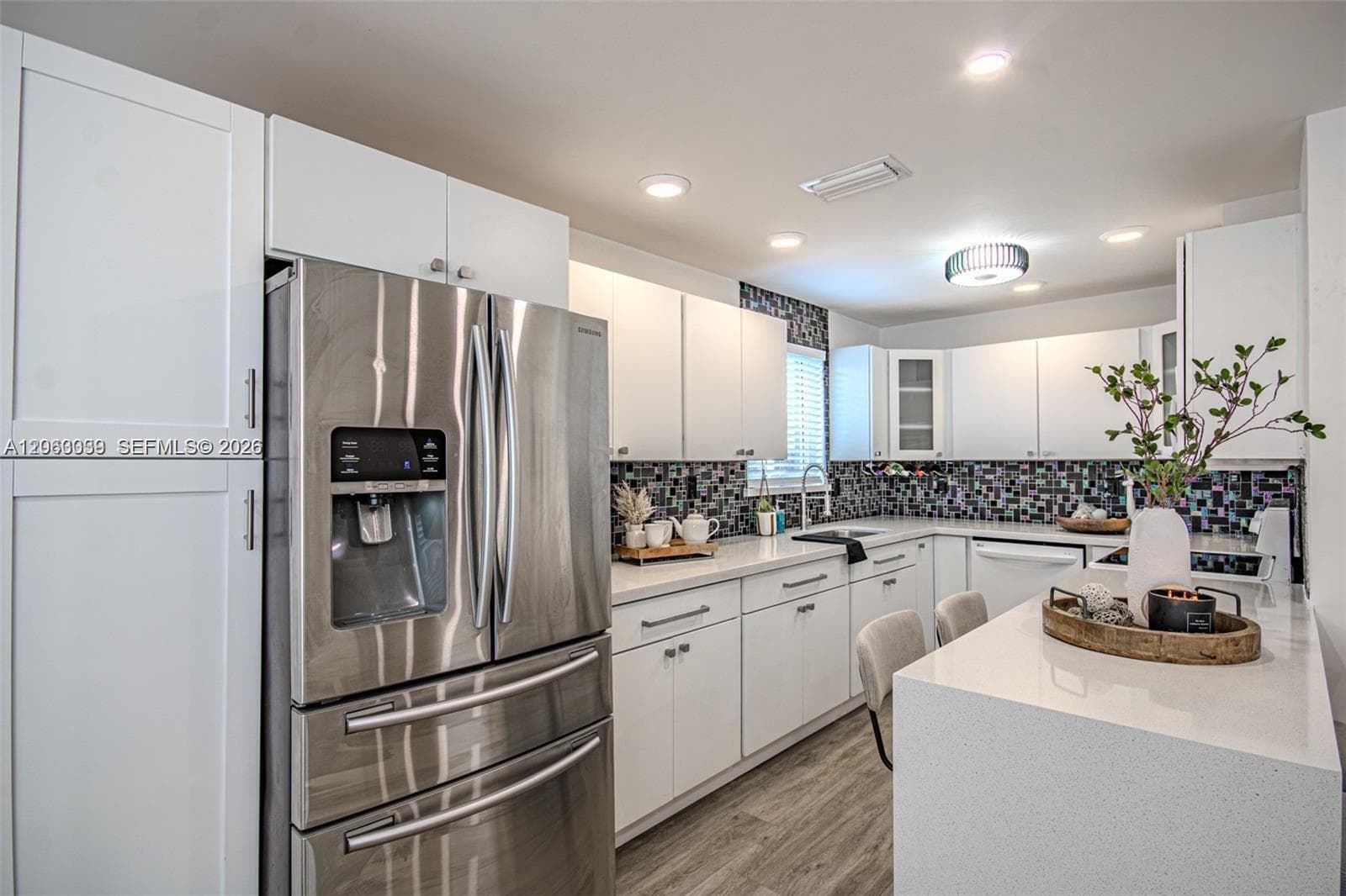 801 NE 57th St, Oakland Park, FL 33334 photo 3