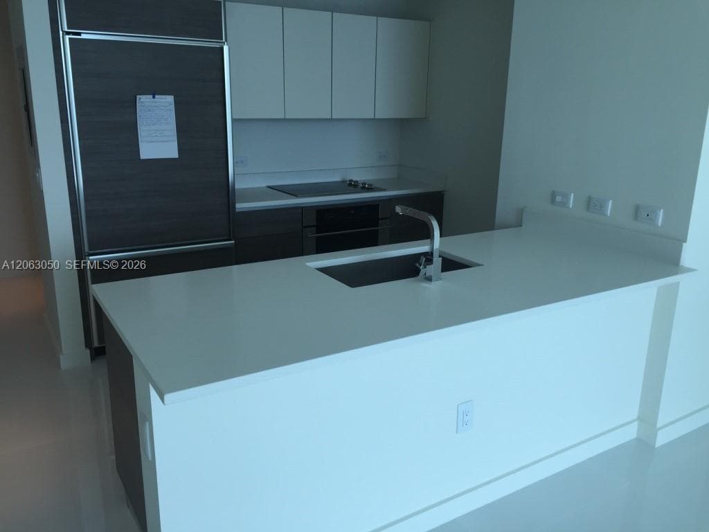1100 S MIAMI AV # 3902, Miami, FL 33130